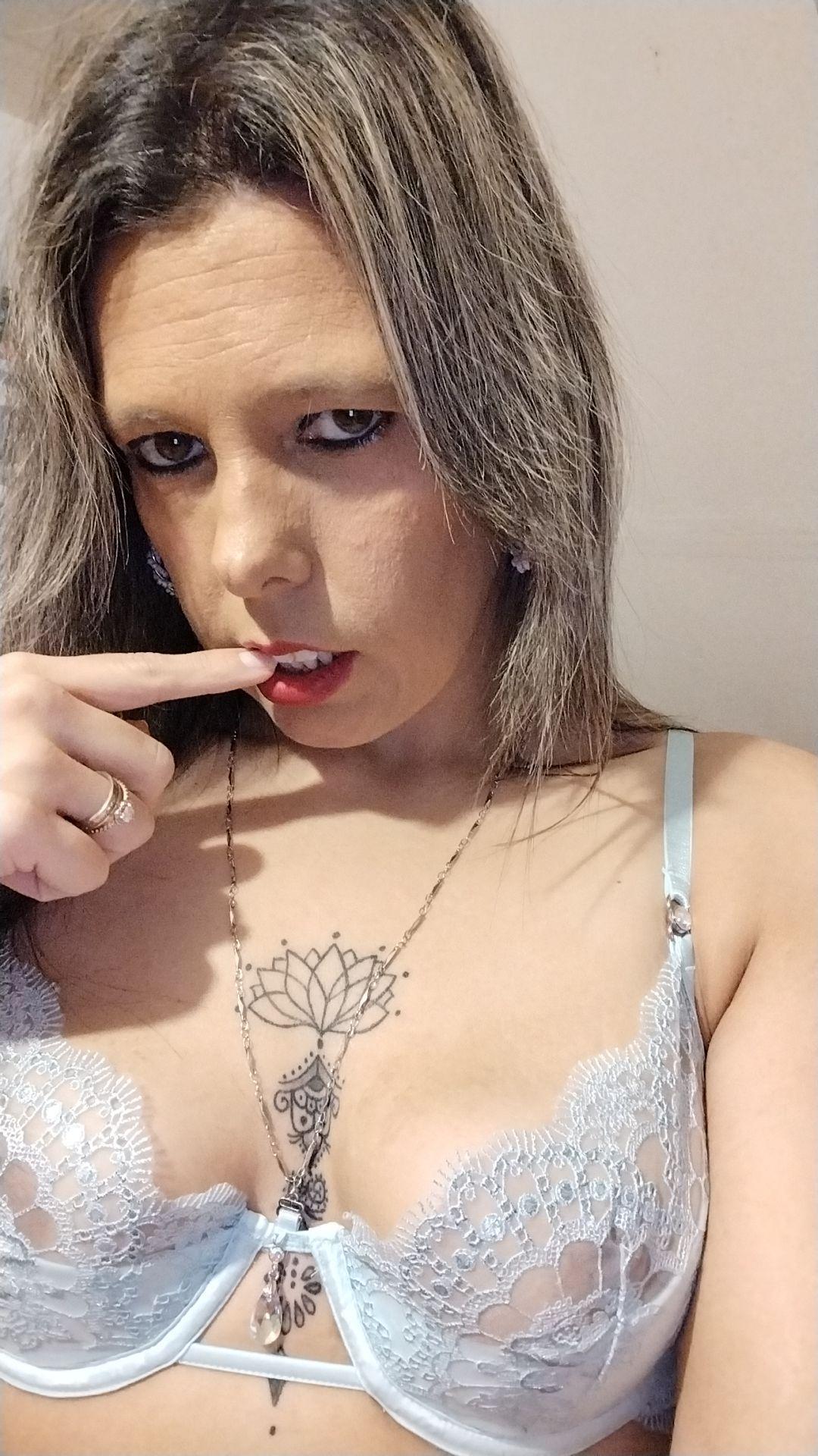 Ade_lSex from France