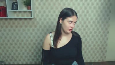 AliceMali_ from United States