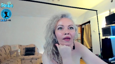 HotLynn42 from United Kingdom