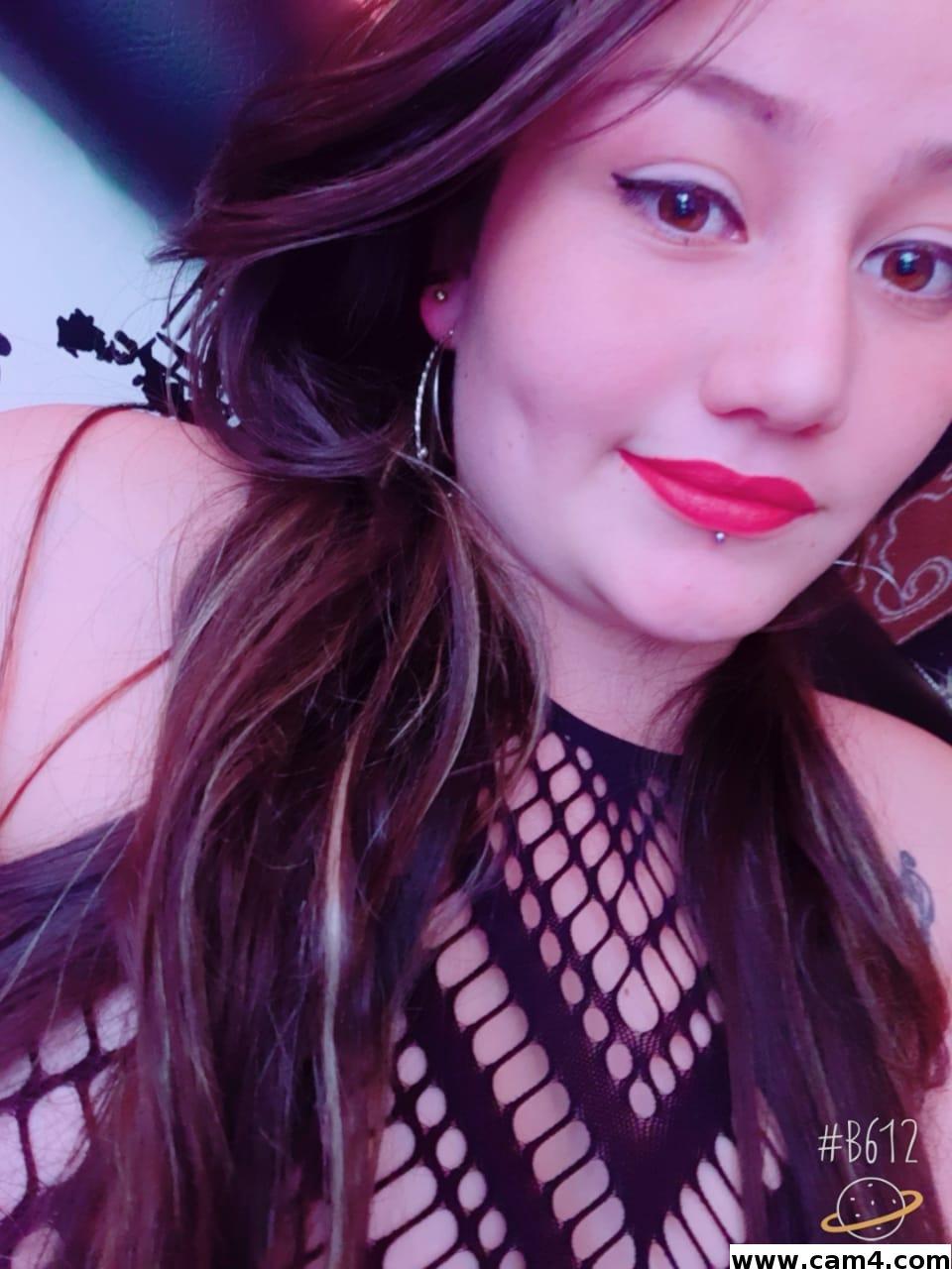 Juli_69 from Colombia