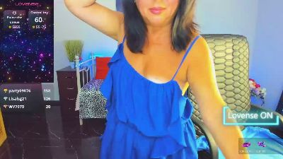 Julia_Dean from United States