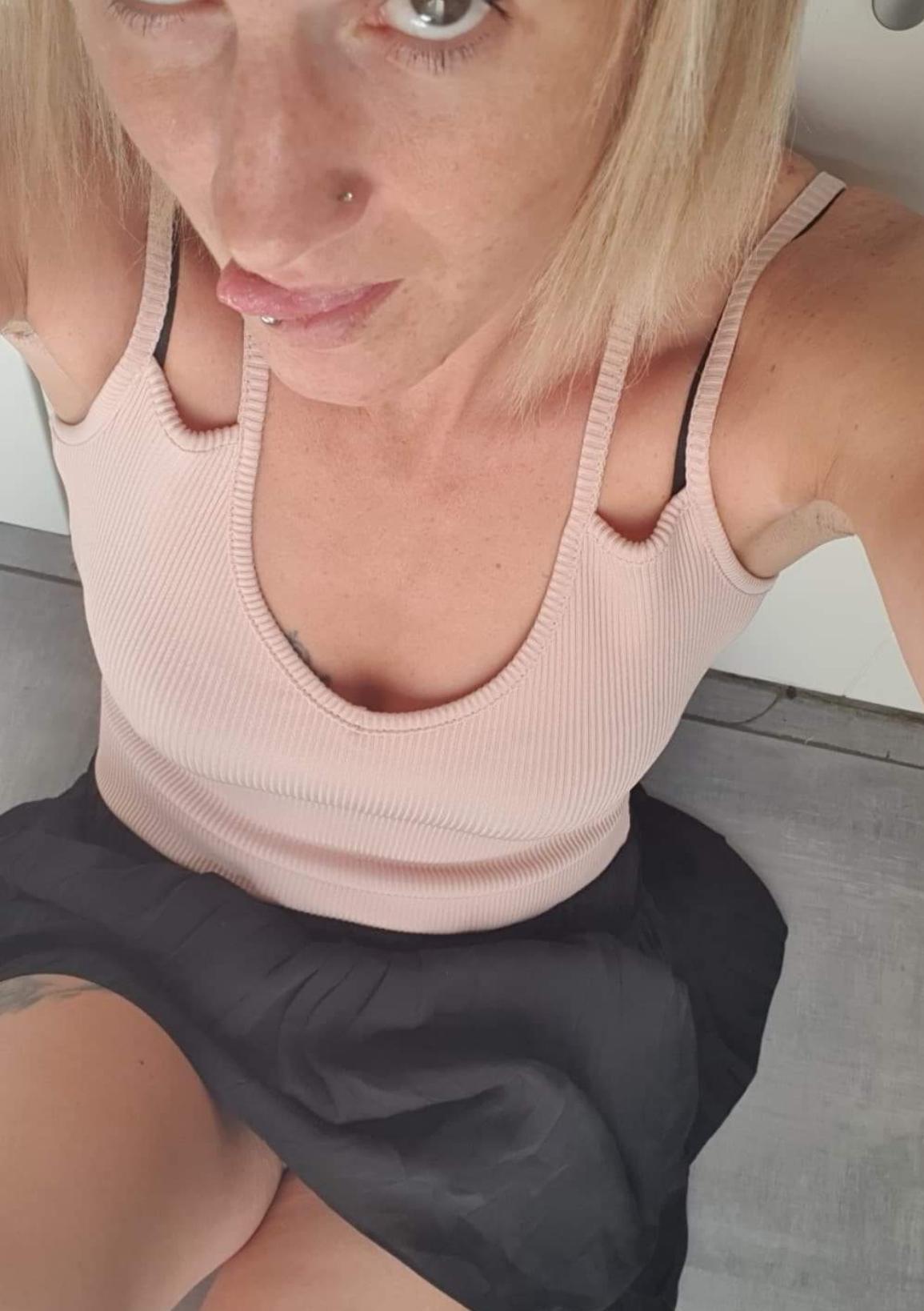 Juliex18 from France