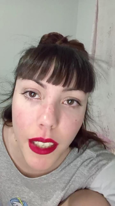 Lara_99_ from Argentina