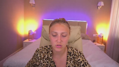 LollyLuxe from United States