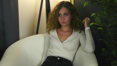 MeldaAhuna from France
