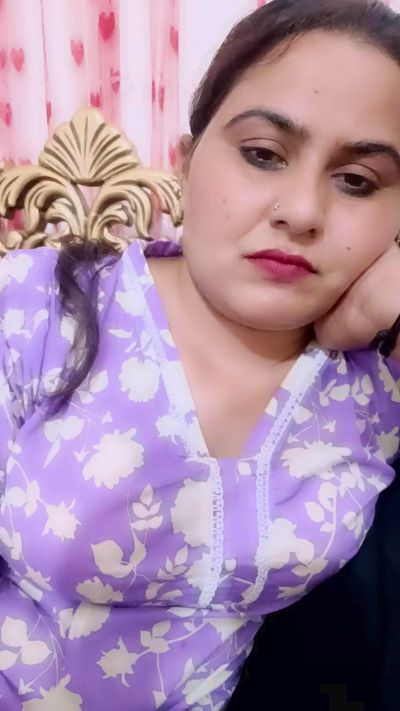 Miss_kiss23 from Pakistan