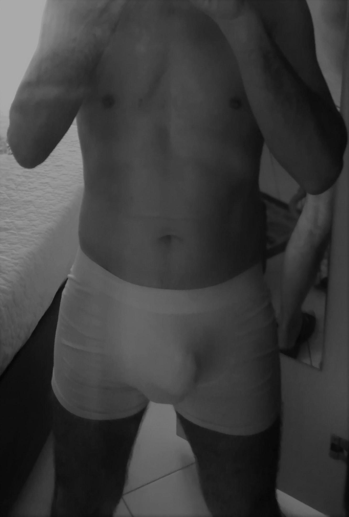 Robyyyy69 from Italy