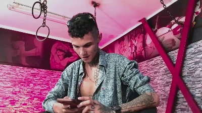 Stuart_Boy_ from Colombia