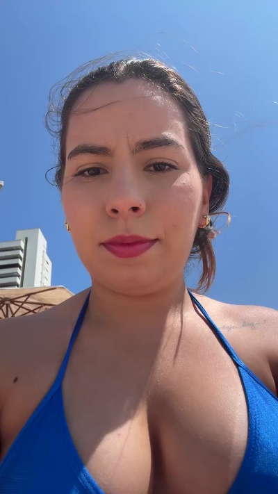 Suzyasafadinha from Brazil