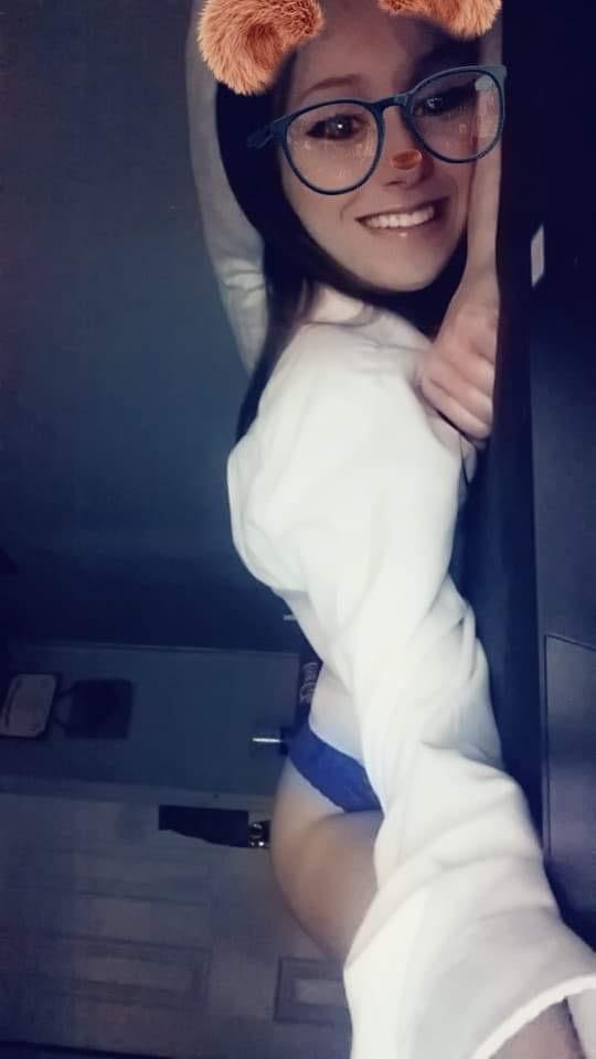 brunettebabexo3 from United Kingdom