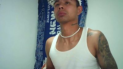 bryan1839 from Colombia