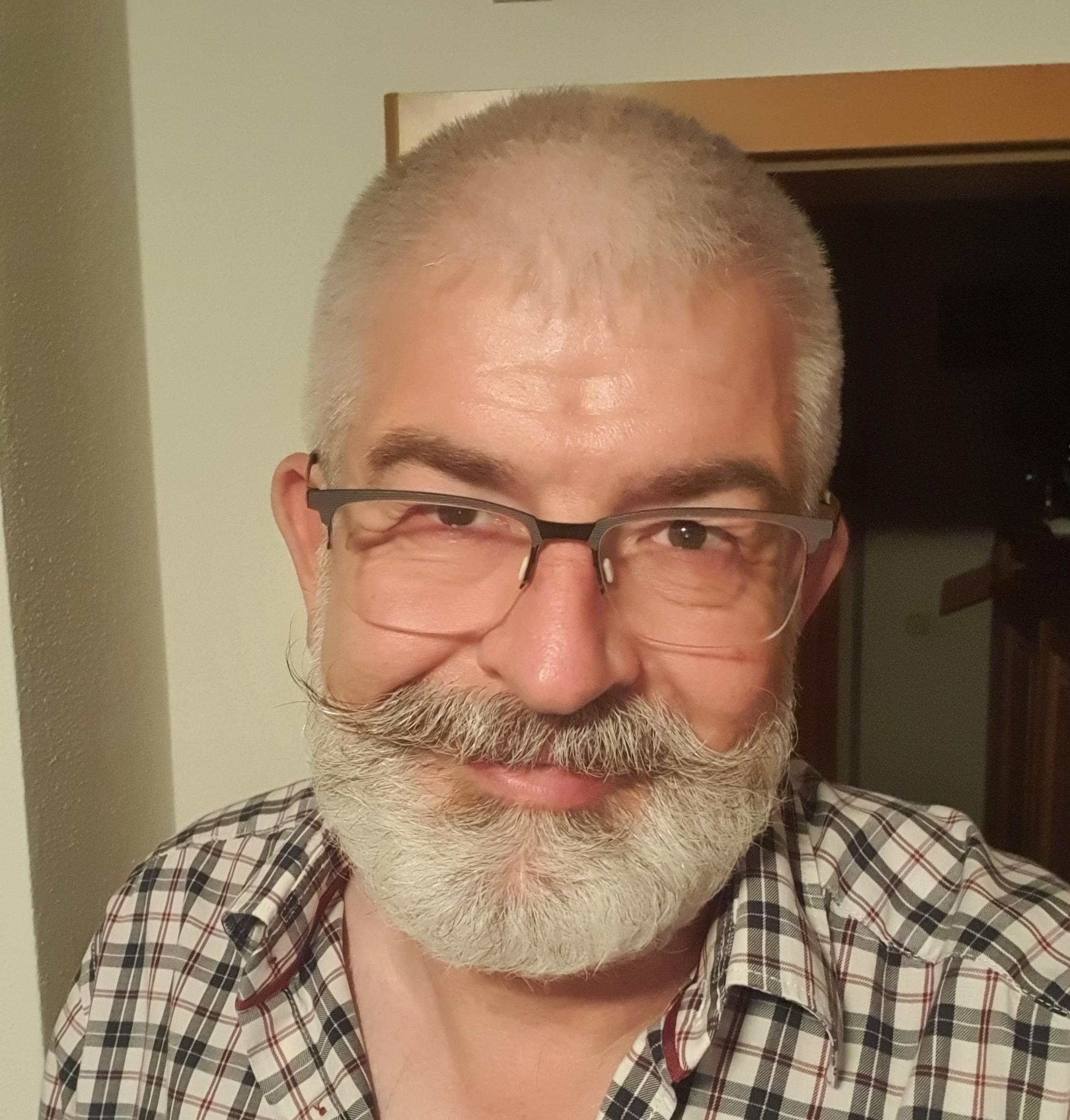 goatee_LA from Germany