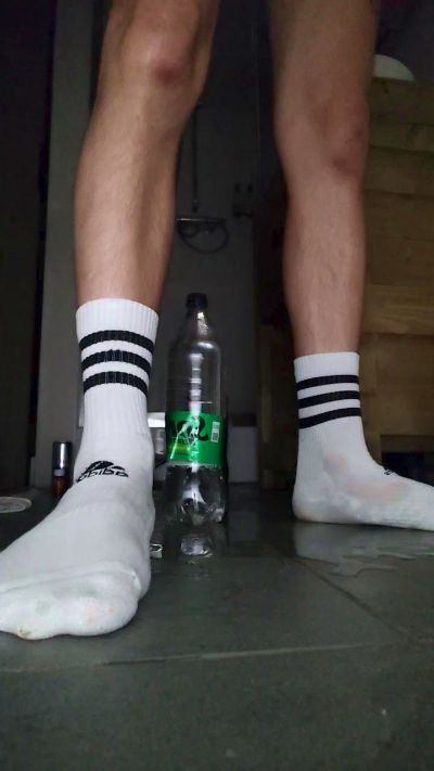 kinkyboi25 from Netherlands