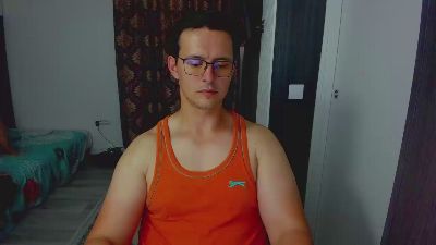 sexxymuscles from United Kingdom