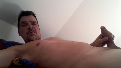villig25 from Denmark
