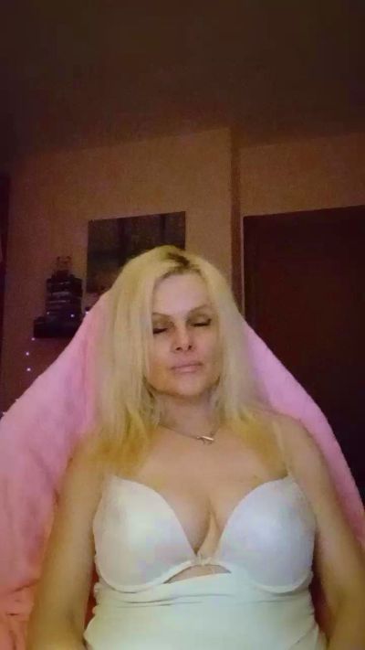 violette05 from Italy